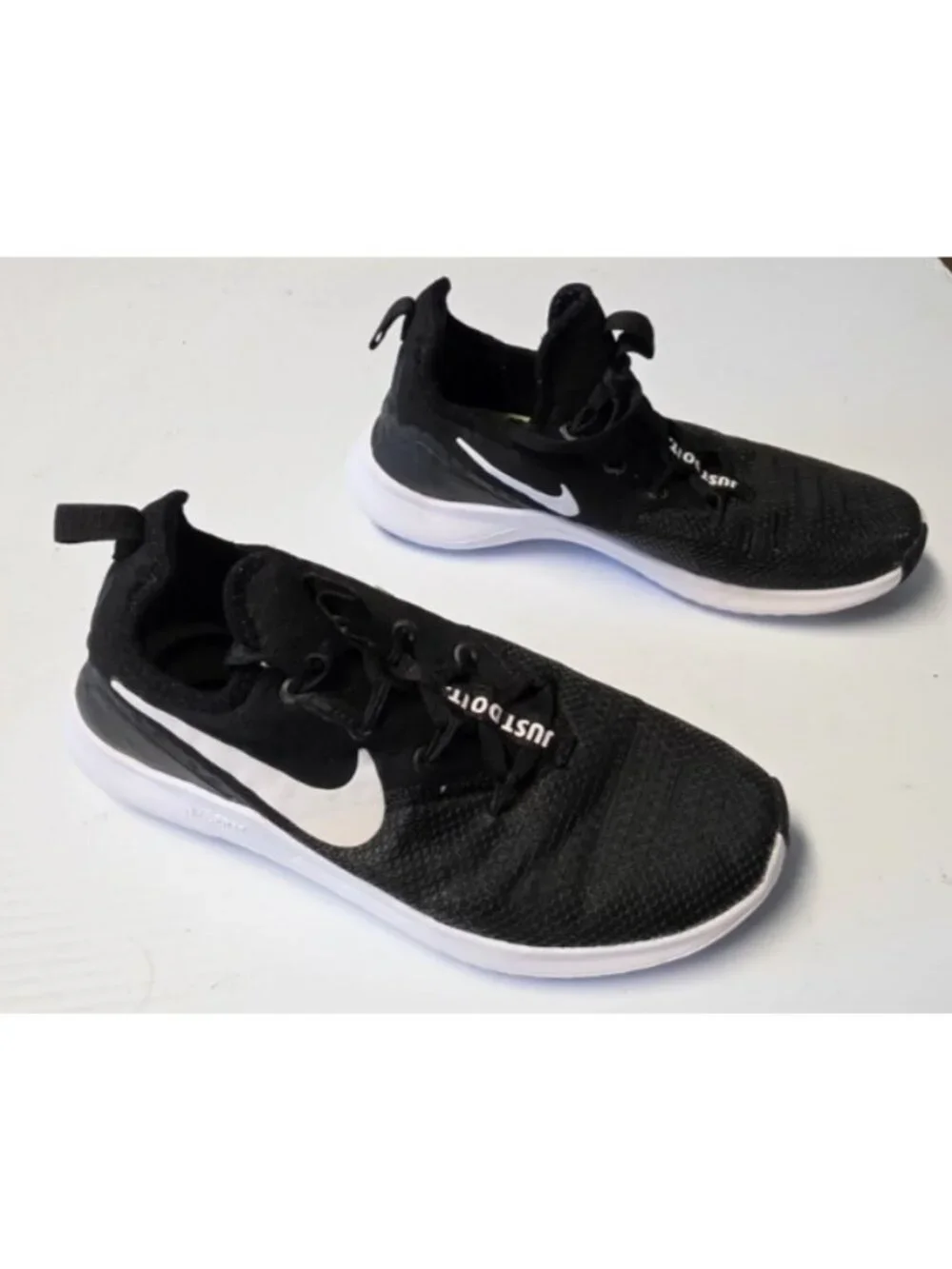 Nike Free TR 8 Women's Shoes Size 7 Black In Excellent Condition!